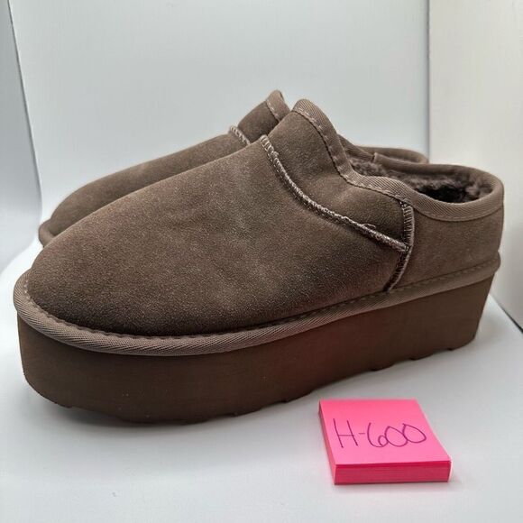 CUSHIONAIRE Women's Genuine Suede Cozy Mule Platform +Memory Foam 9 TAUPE - Picture 3 of 7